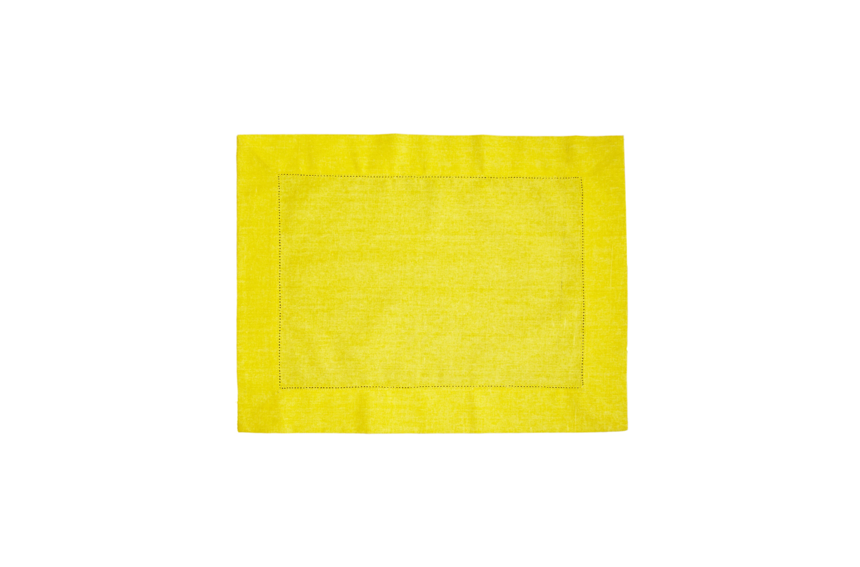 Yellow placemat in 100% coated linen with dotted hem stitch, set of 4
