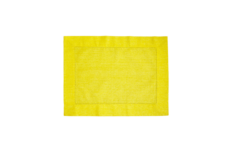 Yellow placemat in 100% coated linen with dotted hem stitch, set of 4